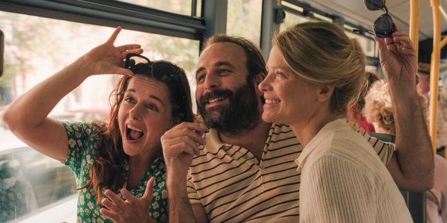 Dans « C’est quoi l’amour ? », Laure Calamy et Vincent Macaigne s’embarquent pour un voyage à Rome avec une famille recomposée