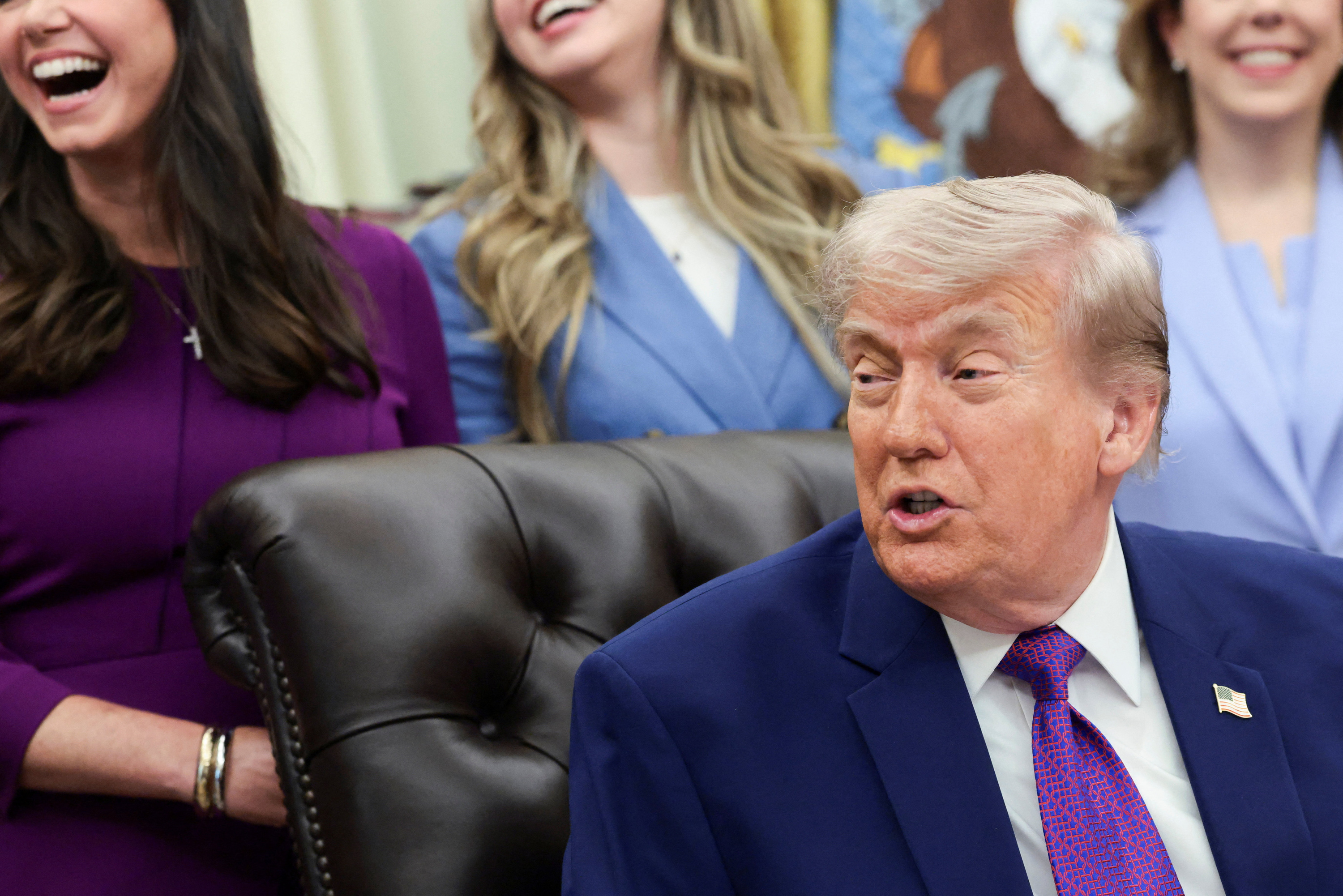 Donald Trump veut suspendre les taxes sur le carburant pour soulager les Américains