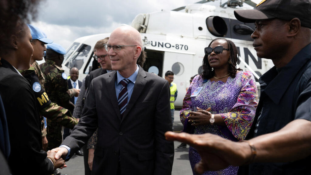 RDC: le chef de la Monusco cherche à sécuriser les airs du Sud-Kivu pour reprendre les vols humanitaires