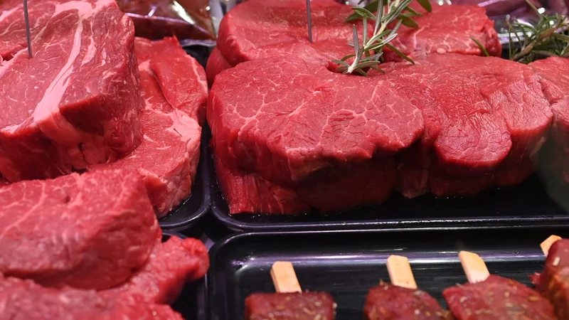 10.000 tonnes de boeuf namibien entrent chaque année en Europe: l'UE suspend toutes les importations de viande bovine depuis le pays africain à cause de la flambée de fièvre aphteuse