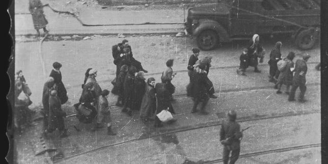 « 33 photos dans le ghetto », sur Canal+ : l’histoire de la découverte d’images rarissimes d’une révolte à Varsovie
