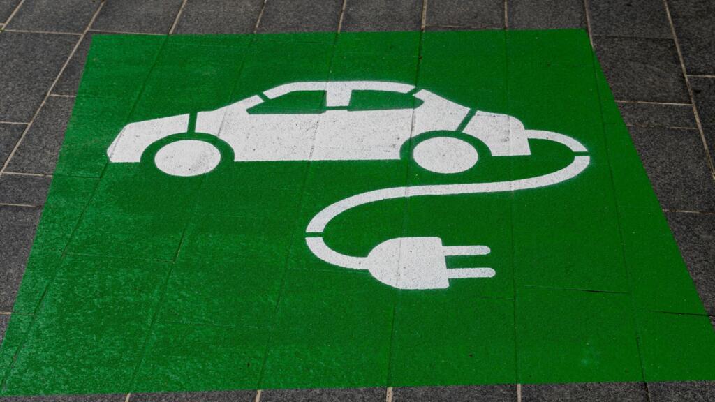 Batteries, coûts, réseaux… L'industrie automobile franchit le point de bascule et peut s'affranchir du pétrole