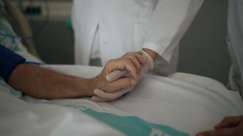 3 jours d'absence autorisés sans certificat médical: l'Allemagne veut mettre fin à ce système mais ça ne réglera pas les causes profondes de l'absentéisme selon des chercheurs