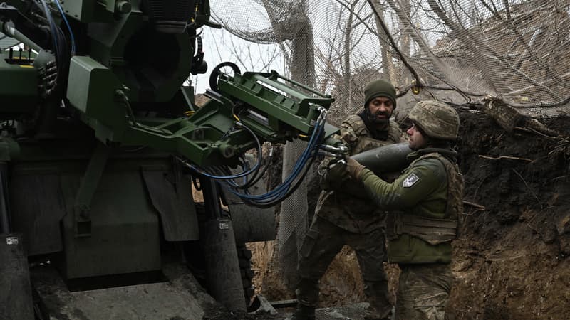 Entre 4.850 et 7.770 euros par mois dans l'infanterie contre 3.300 aujourd'hui: Volodymyr Zelensky veut augmenter les salaires des soldats ukrainiens et promet une démobilisation par phases