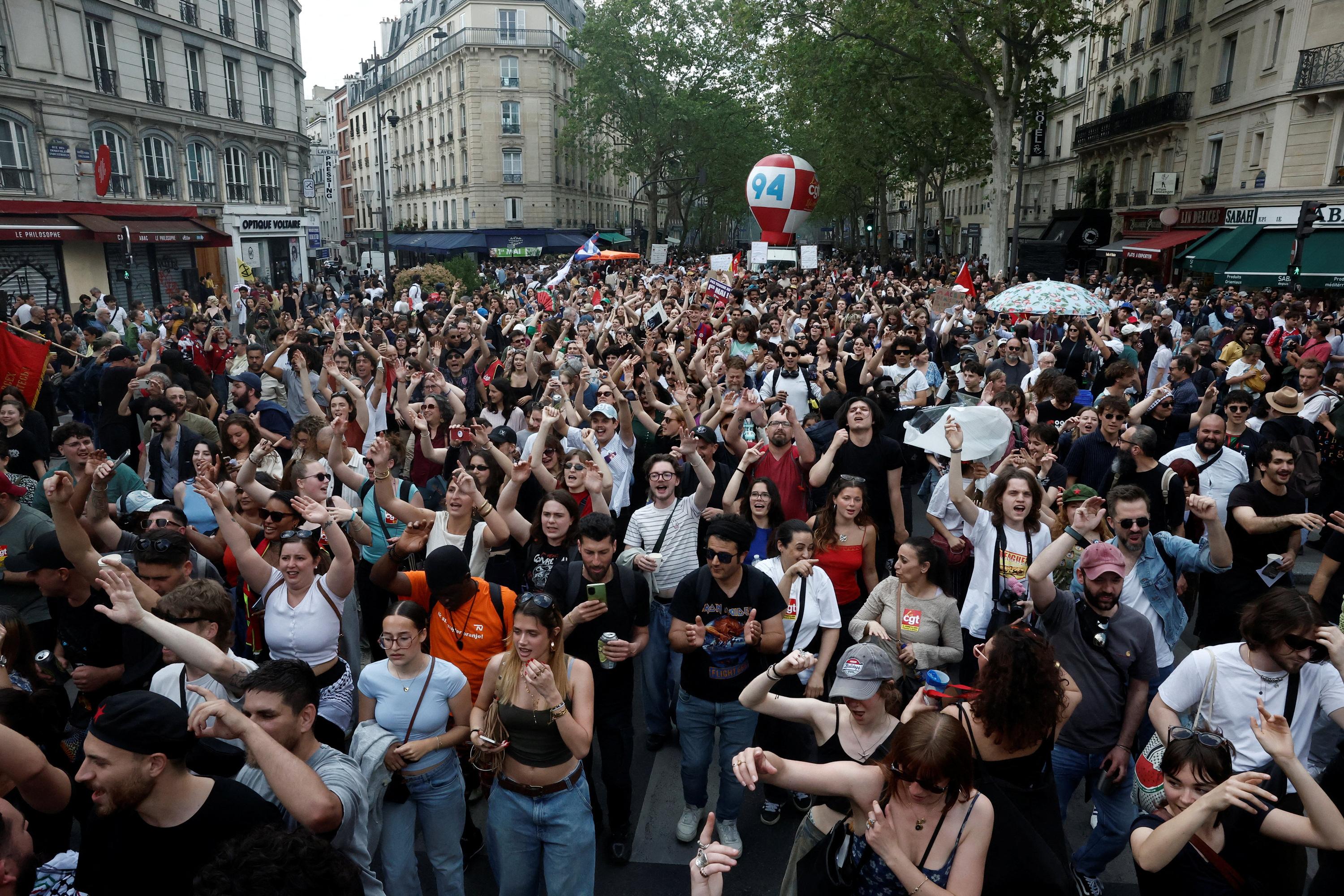 EN DIRECT - 1er mai : plus de 300.000 manifestants en France, environ 100.000 à Paris, selon la CGT
