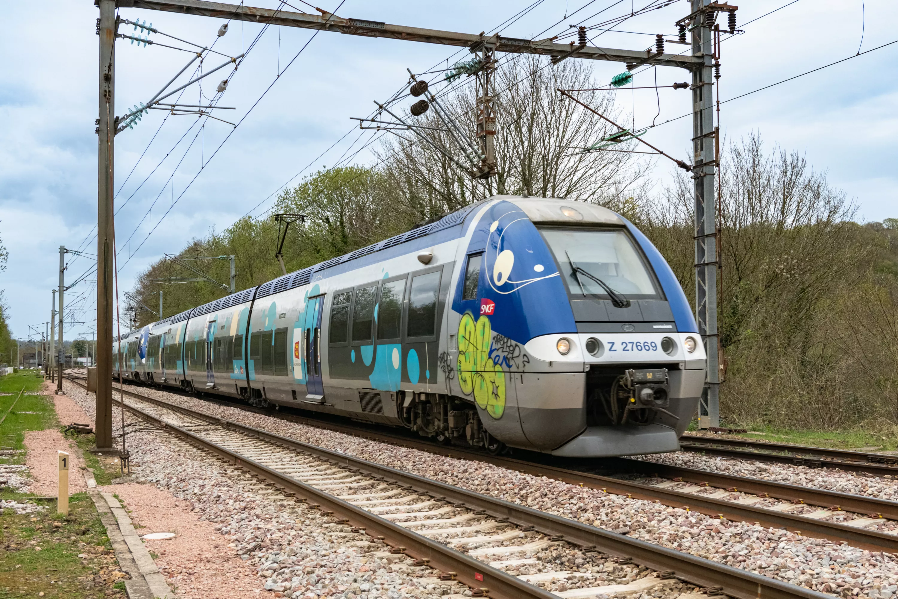 44 blessés, une femme en «urgence absolue», «fortes perturbations» : ce que l’on sait du déraillement d’un TER en Seine-Maritime