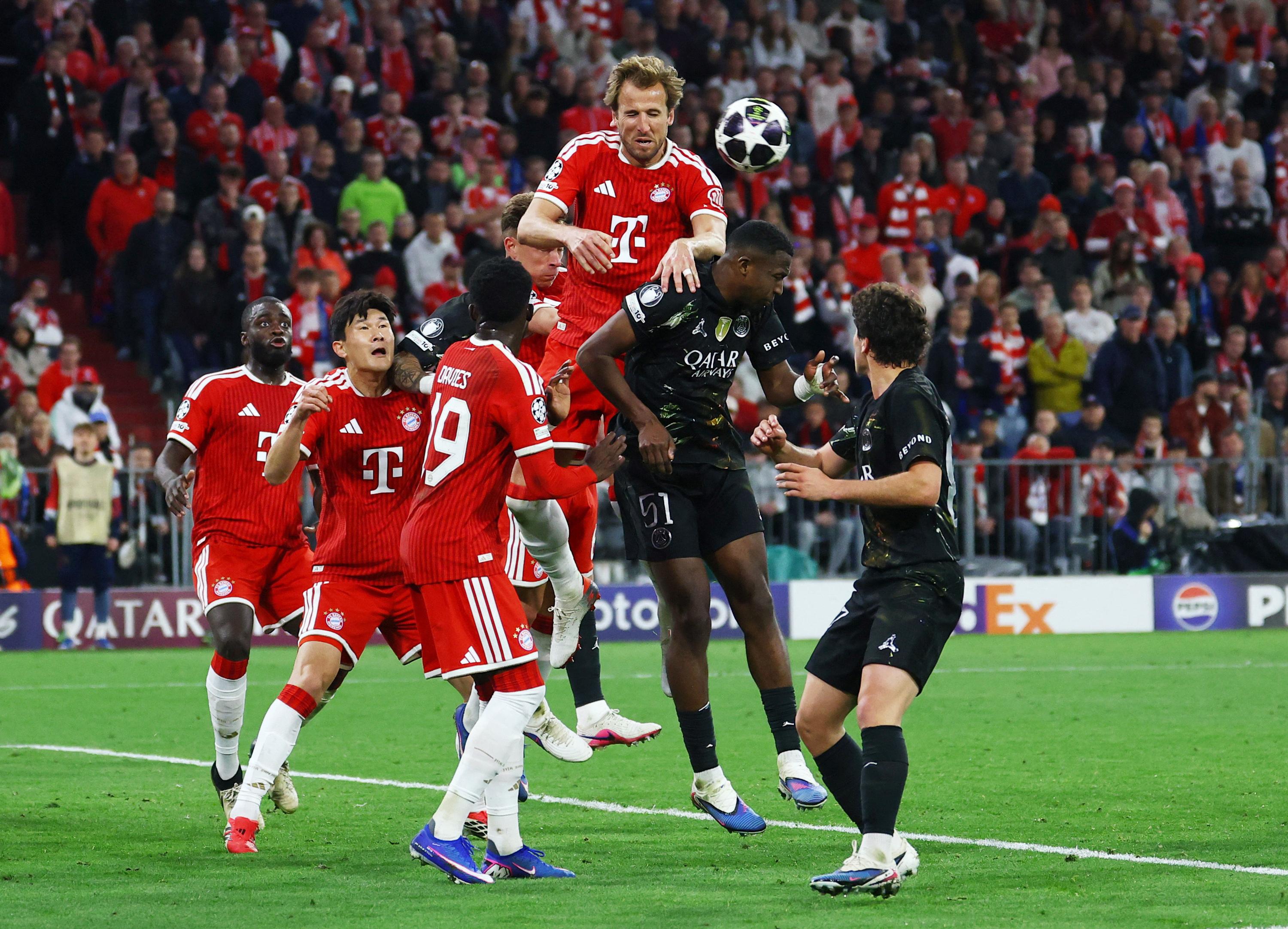EN DIRECT - Bayern-PSG : Paris se bat, Munich pousse, la Marseillaise en Bavière... La finale se rapproche pour des Parisiens héroïques