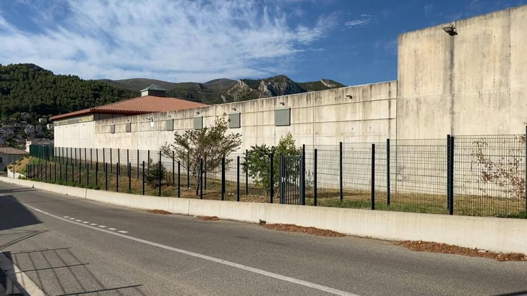 Surpopulation carcérale, manque d'effectifs: appel au blocage dans les prisons françaises