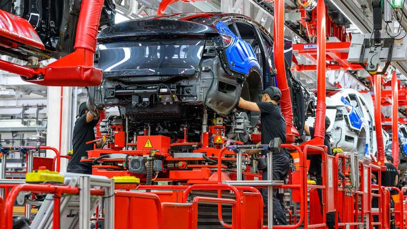 Toquer chez les malades à l'improviste, geler les salaires, demander à lever le secret médical... Avec ses méthodes musclées, Tesla a réduit de 17% à 5% les arrêts maladies dans son usine allemande (mais est-ce légal?)