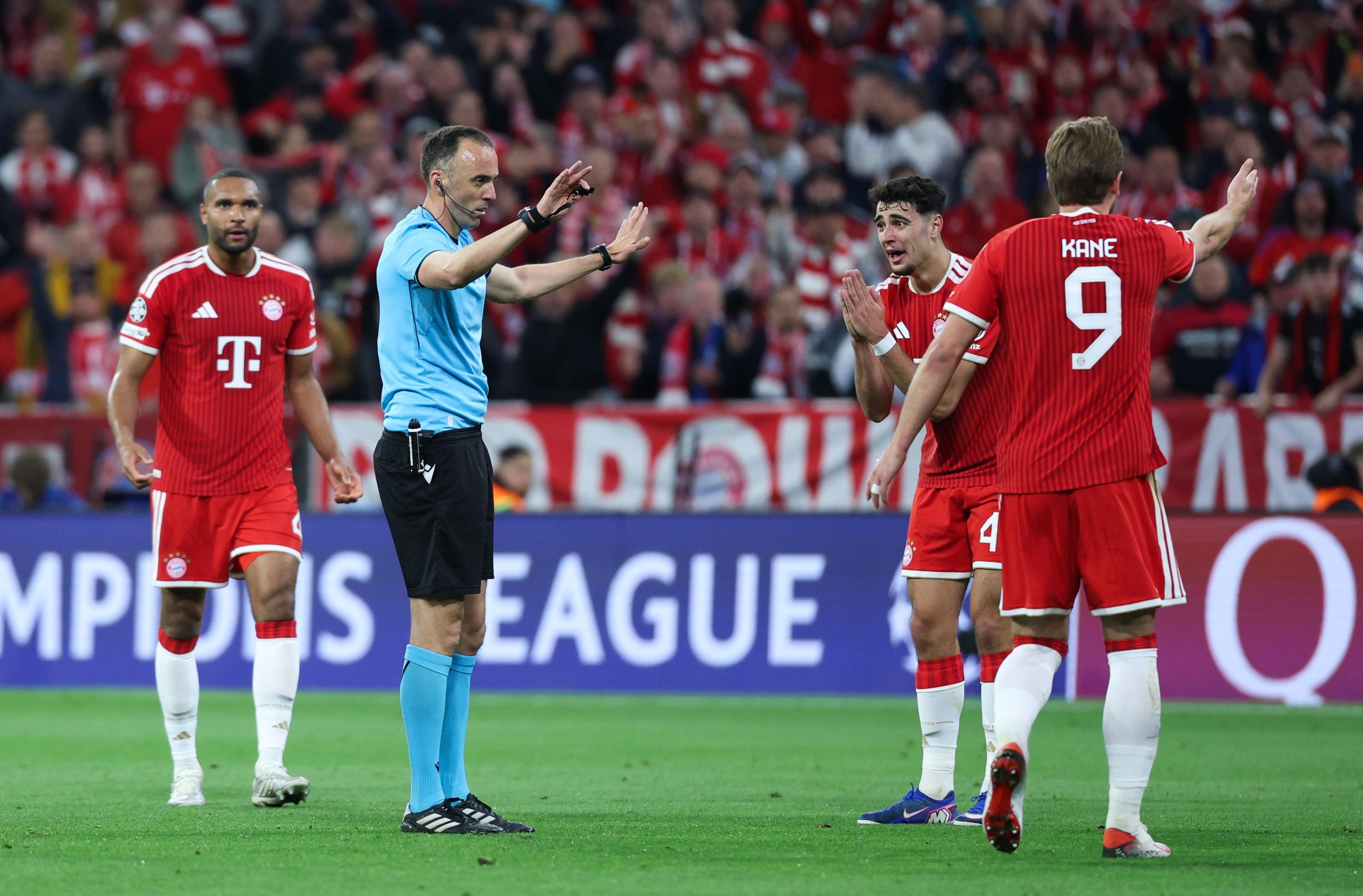 Bayern-PSG : penalty ou pas penalty ? En vidéo, l’action qui a rendu fou les 70.000 supporters bavarois