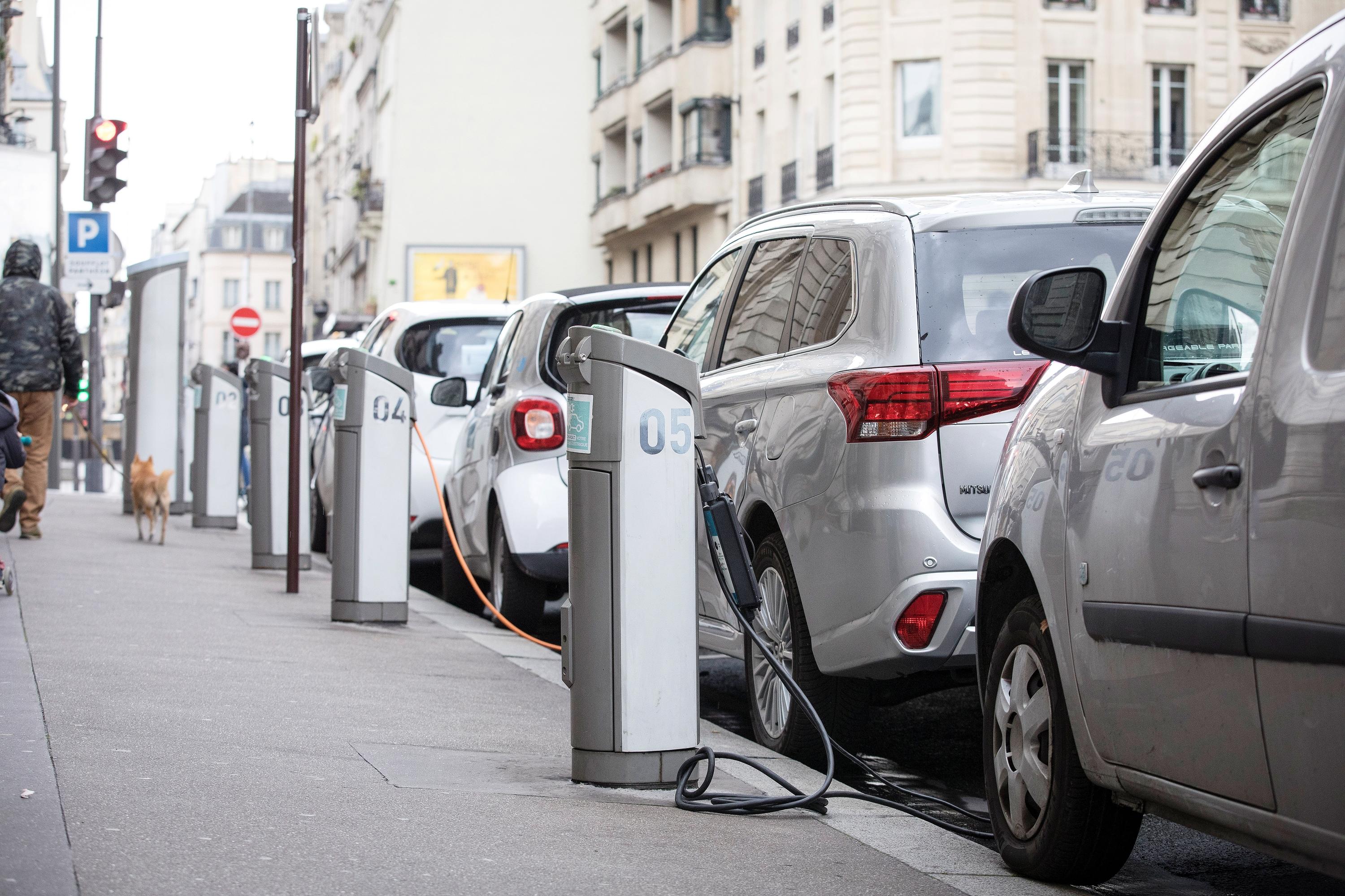 Les ventes de voitures électriques ont bondi de 48% en France sur les quatre premiers mois de 2026