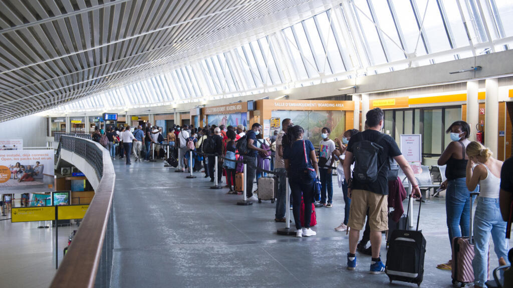 Outre-Mer: la fin des billets d'avion trop chers?