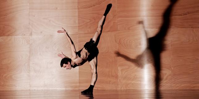 Avec « Quintett », « Trio » et « Enemy in the Figure », la déflagration Forsythe au Théâtre de la Ville à Paris