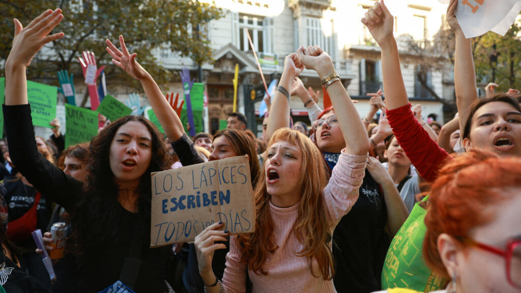 Argentine: nouvelles manifestations pour défendre l'université publique face aux coupes budgétaires