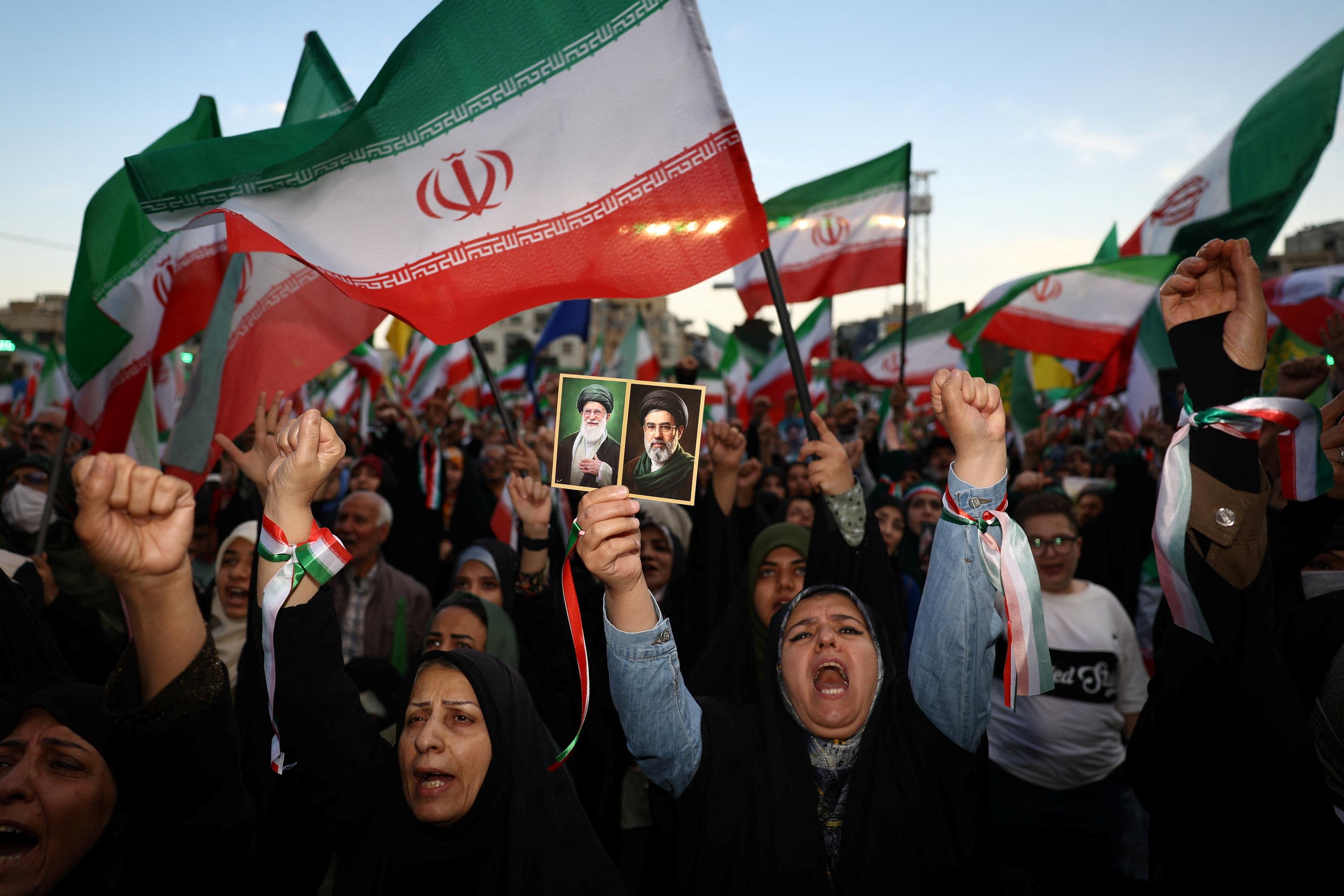 EN DIRECT - Guerre au Moyen-Orient : l’armée américaine sera attaquée si elle s’approche du détroit d’Ormuz, met en garde l’Iran