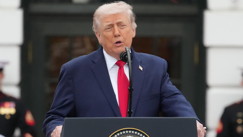 EN DIRECT - Moyen-Orient: Donald Trump demande à ses conseillers de se préparer à un blocus prolongé de l'Iran