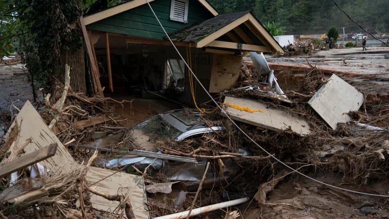 Ils ont vécu un incendie puis un ouragan, maintenant ils paient plus de 4.000 dollars par an: à cause du dérèglement climatique, les coûts d'assurance habitation explosent aux États-Unis
