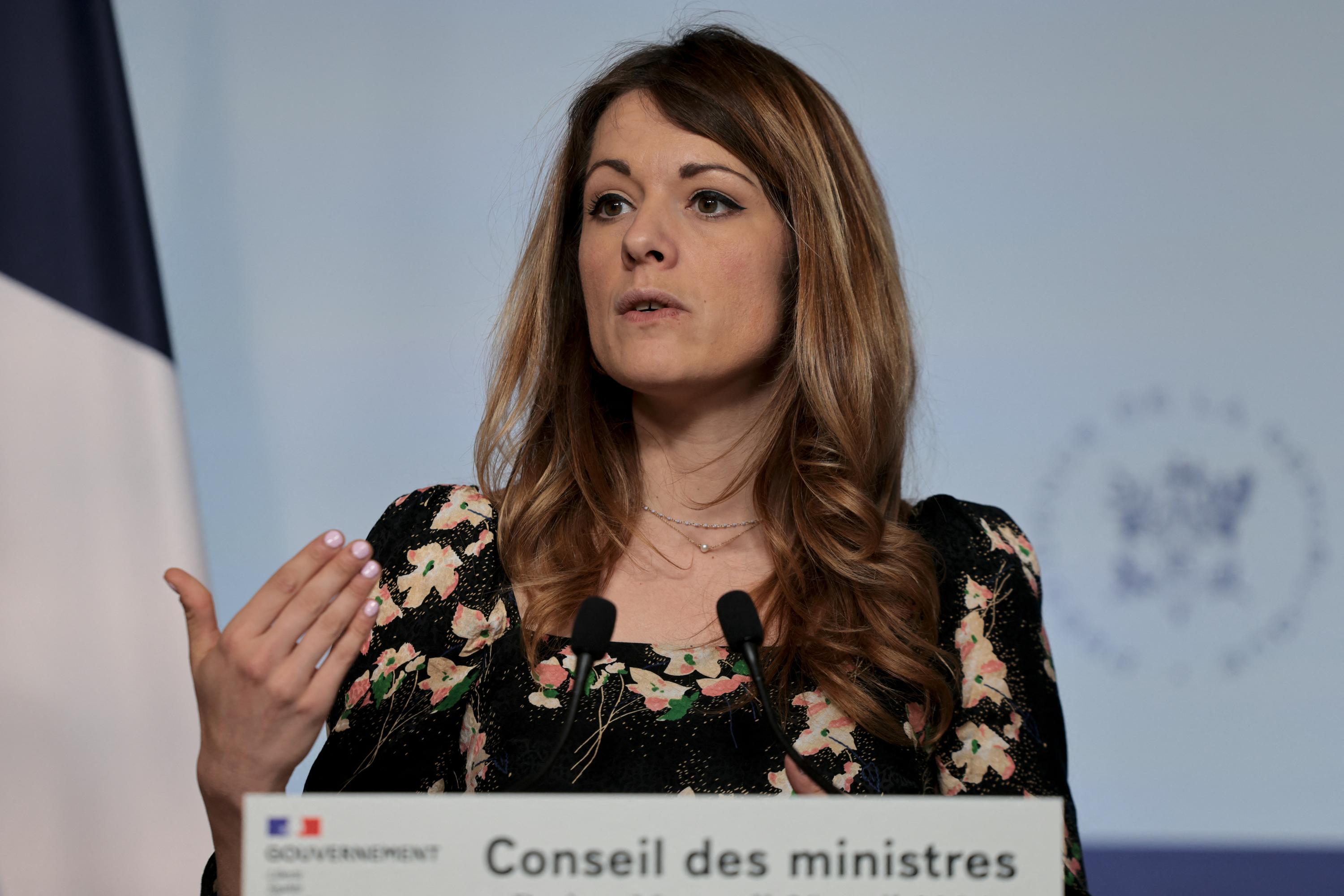 Taxe sur les superprofits pétroliers : «On ne s’interdit rien», affirme la porte-parole du gouvernement