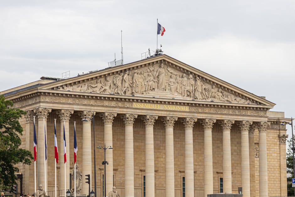 Hors-Série Les Dossiers BFM Business : Éducation nationale, l'IA au service des RH - Samedi 25 avril