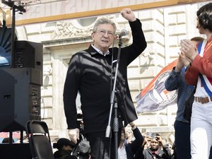 Présidentielle 2027 : Jean-Luc Mélenchon annonce être candidat pour l’Élysée, une quatrième tentative pour la figure de La France insoumise
