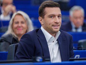 Affaire Jordan Bardella : le président du RN vient-il de supprimer un vieux compte Facebook ? De nouveaux éléments dévoilés