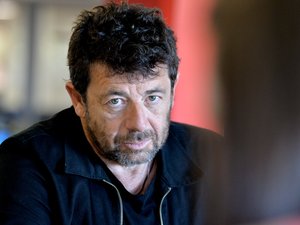 Affaire Patrick Bruel : le chanteur porte plainte après la publication d’extraits de son audition dans la presse