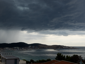 Alerte aux orages : fortes pluies, grêles… à quoi s’attendre autour de la Méditerranée dans les prochaines heures ?