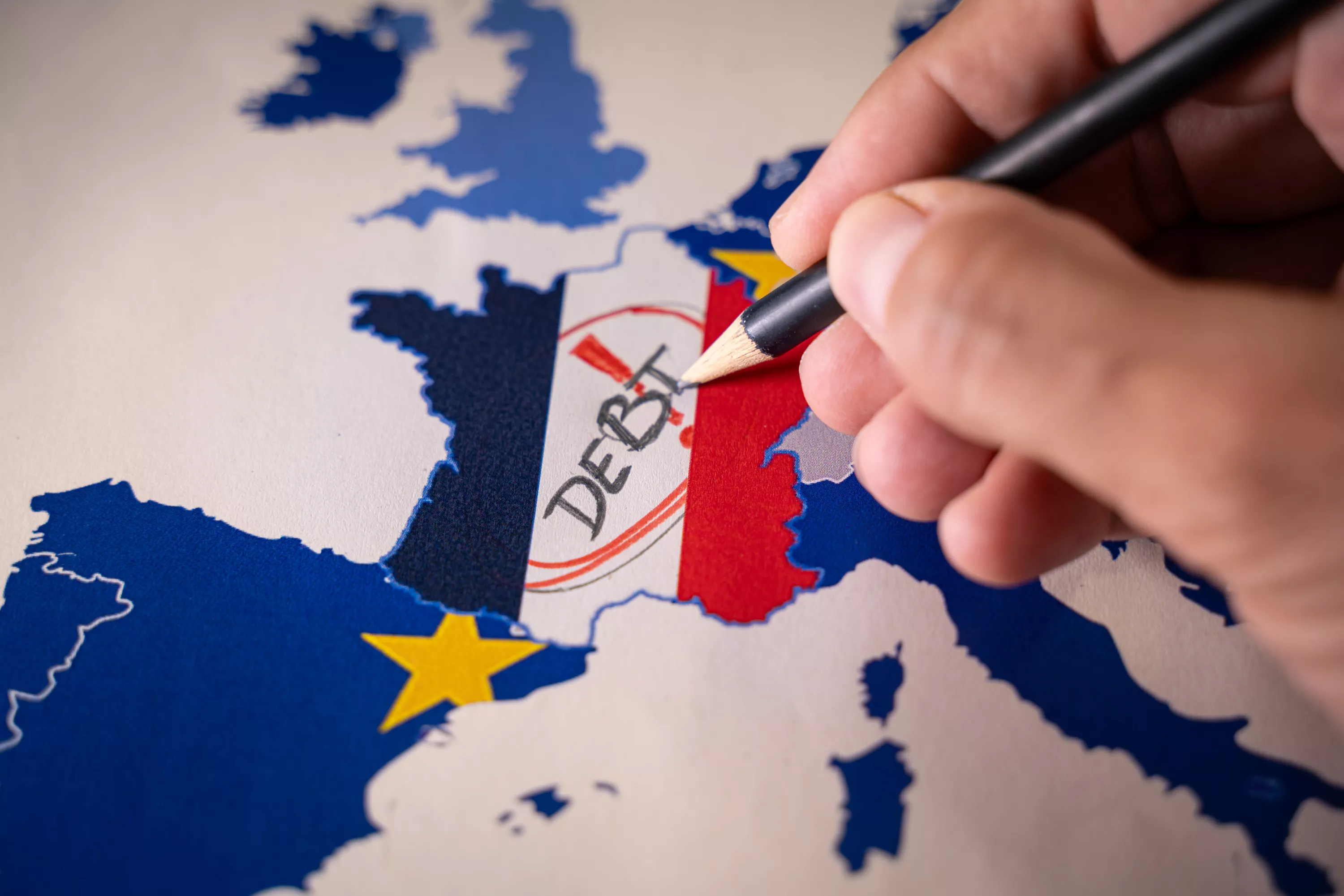 Allemagne, Luxembourg, institutions internationales : qui sont les principaux détenteurs étrangers de la dette française ?