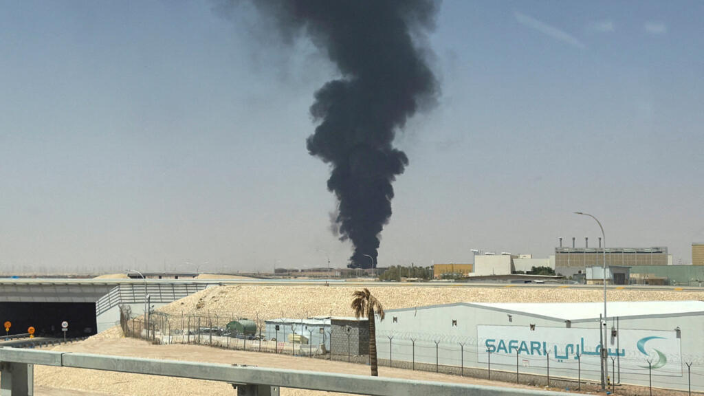 Arabie saoudite: attaque au missile des Houthis du Yémen contre l'aéroport de Riyad