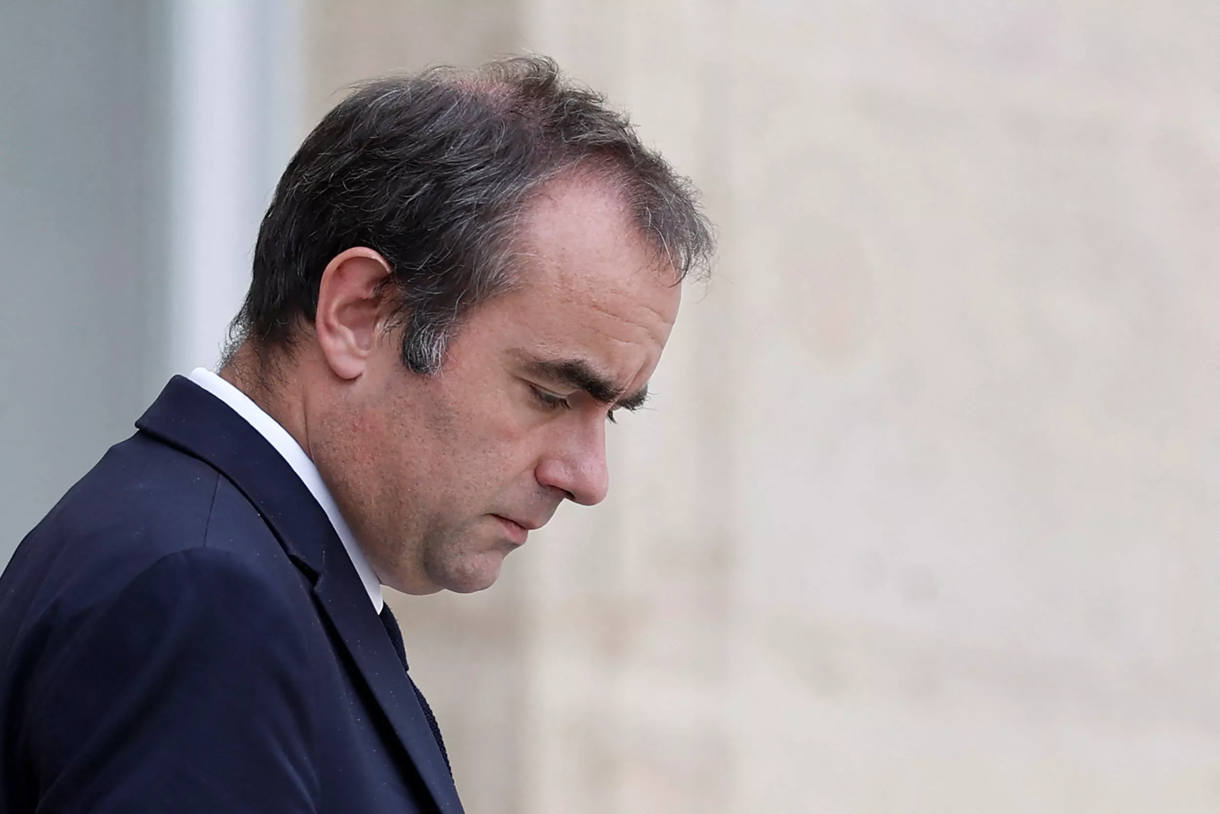 Avec une croissance en berne, la cible d’un déficit à 5 % en 2026 s’éloigne inexorablement
