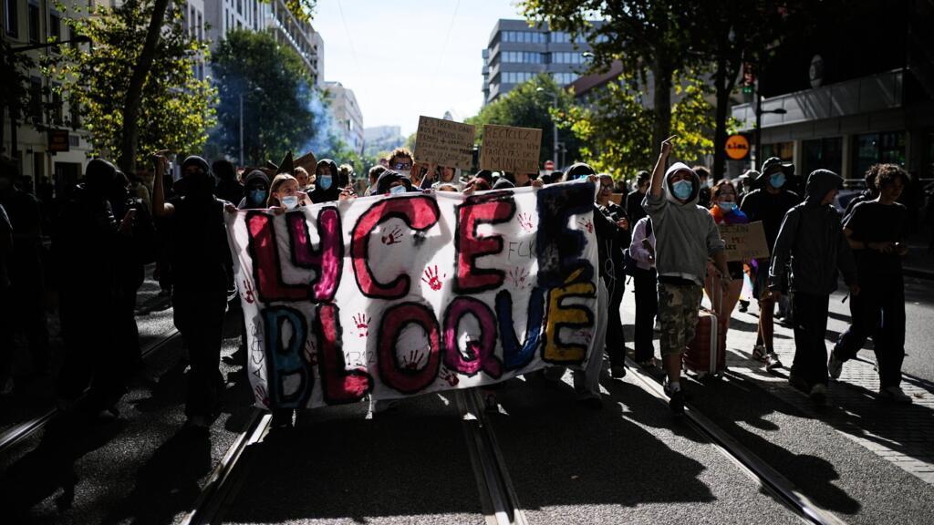Blocage des lycées en France: le gouvernement souhaite une reprise des cours où la sécurité le permet