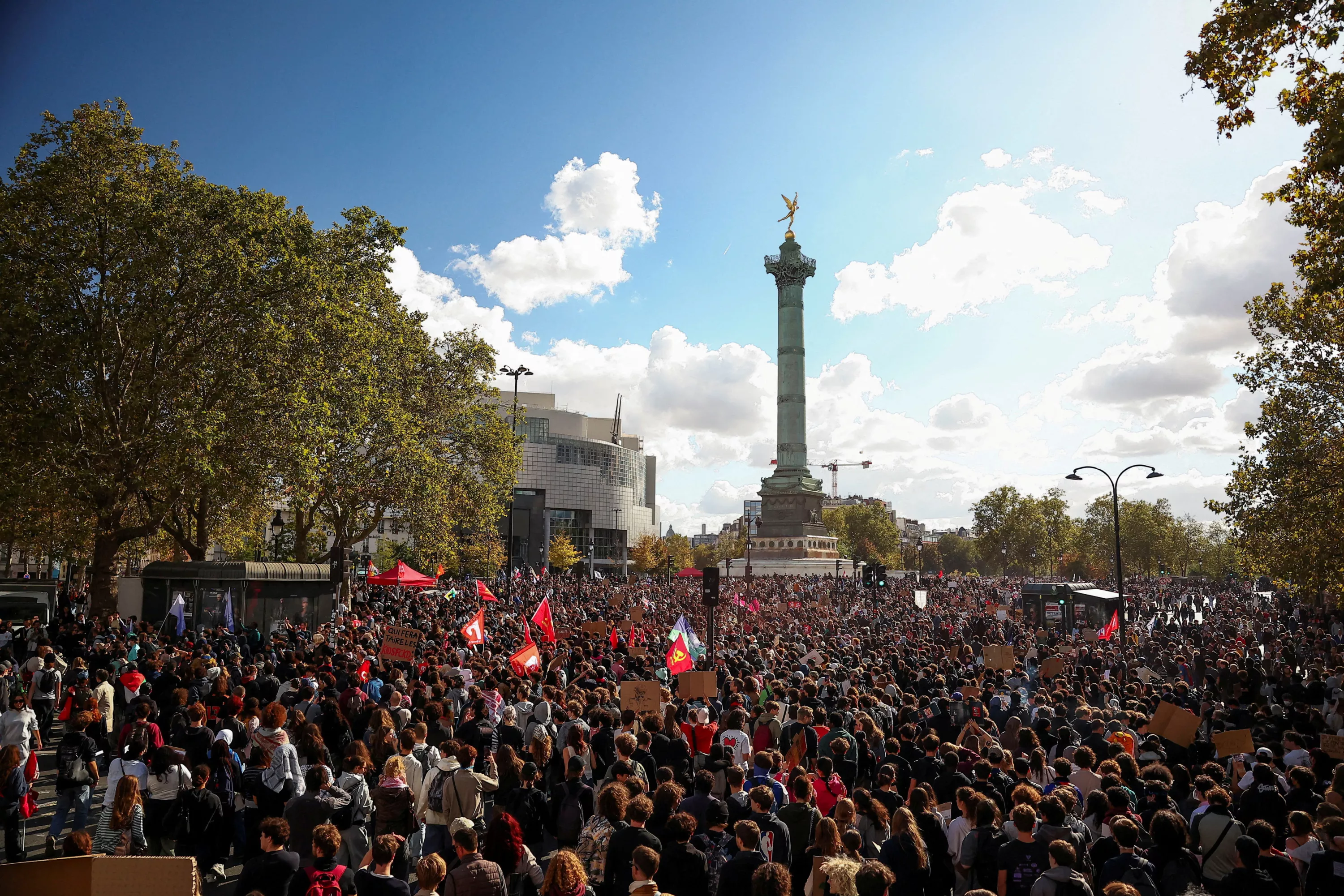 Blocus en baisse, cortèges moins fournis… À quoi va ressembler l’«acte 5» de la mobilisation lycéenne, prévu ce mardi 13 octobre ?