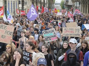 Blocus des étudiants : à quoi s’attendre lors des nouvelles manifestations ce mardi face à des annonces floues sur les remplacements d’enseignants ?