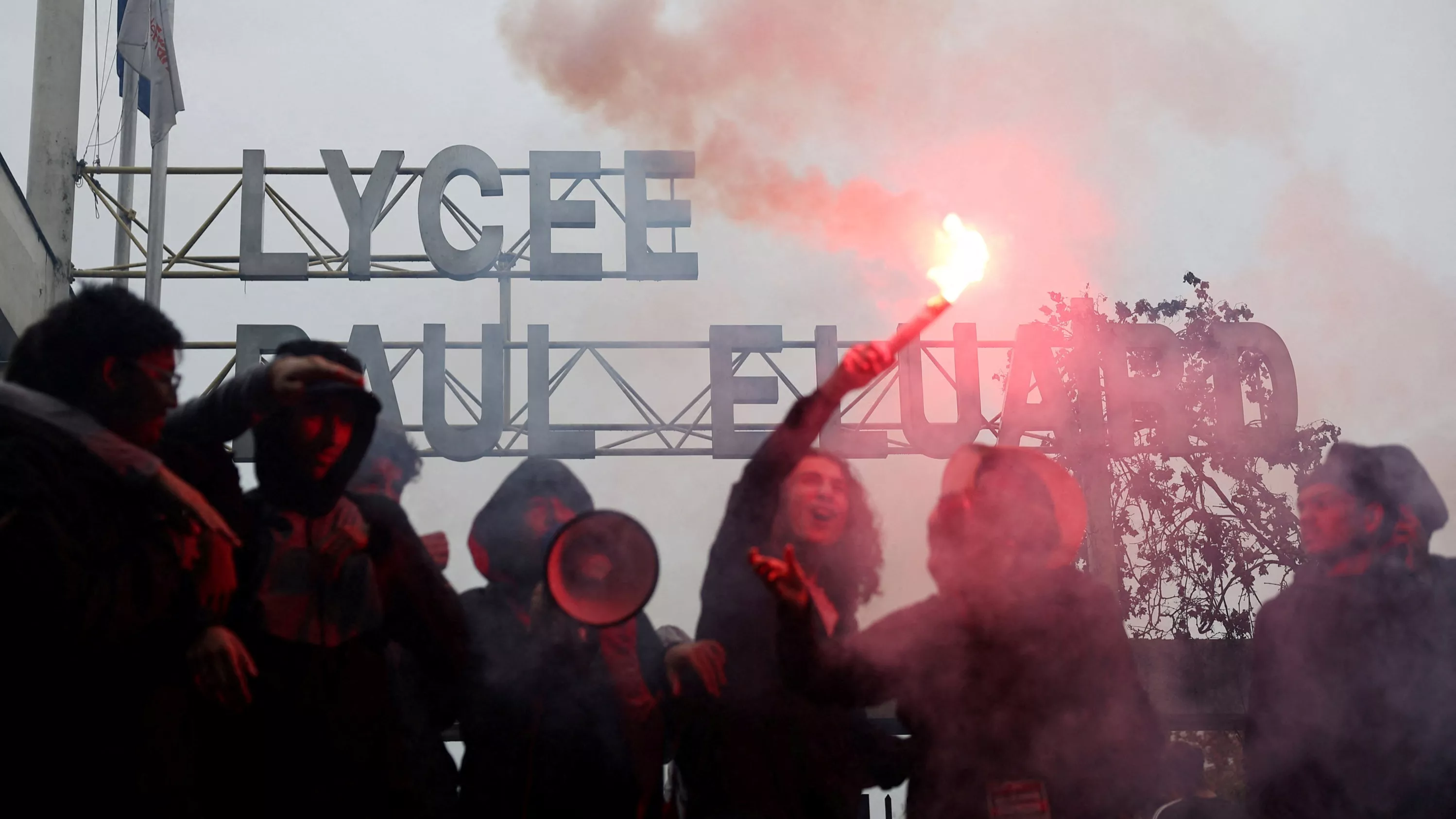 Blocus des lycées : pour le gouvernement et les forces de l’ordre, une semaine de tous les dangers