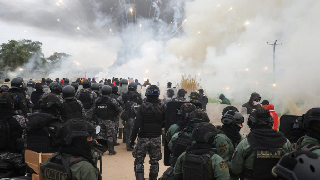 Bolivie: feu vert du Parlement au recours à l'armée pour lever les barrages routiers