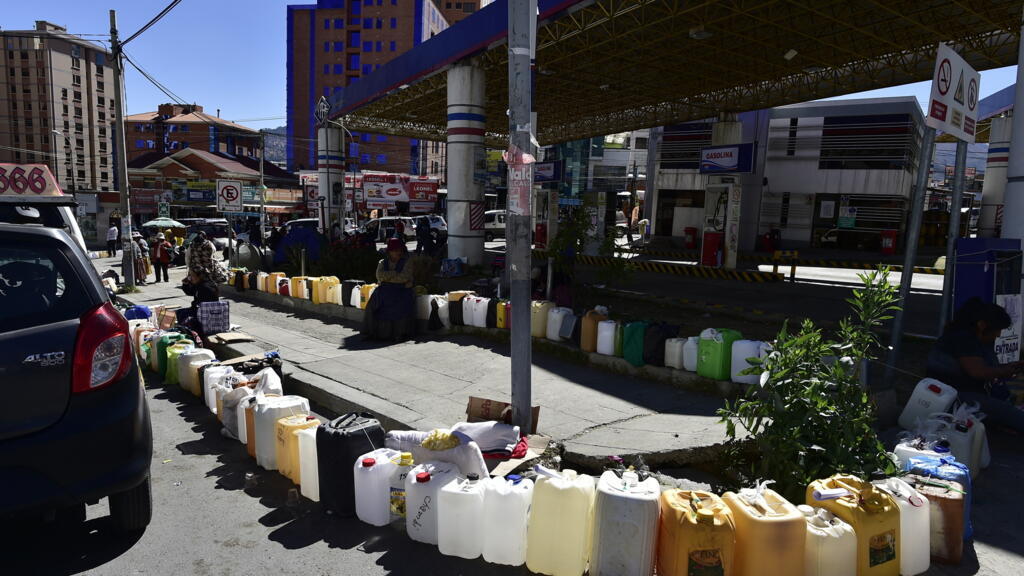 Bolivie: les pénuries de carburant persistent malgré la fin des blocages