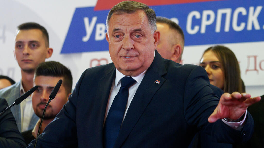 Bosnie: le dirigeant bosno-serbe Milorad Dodik annonce la victoire de son parti dans la partie serbe