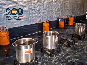 Breaking bad au goût vanille en Catalogne : la police saisit un laboratoire de fabrication de méthamphétamine dirigé par un cartel mexicain