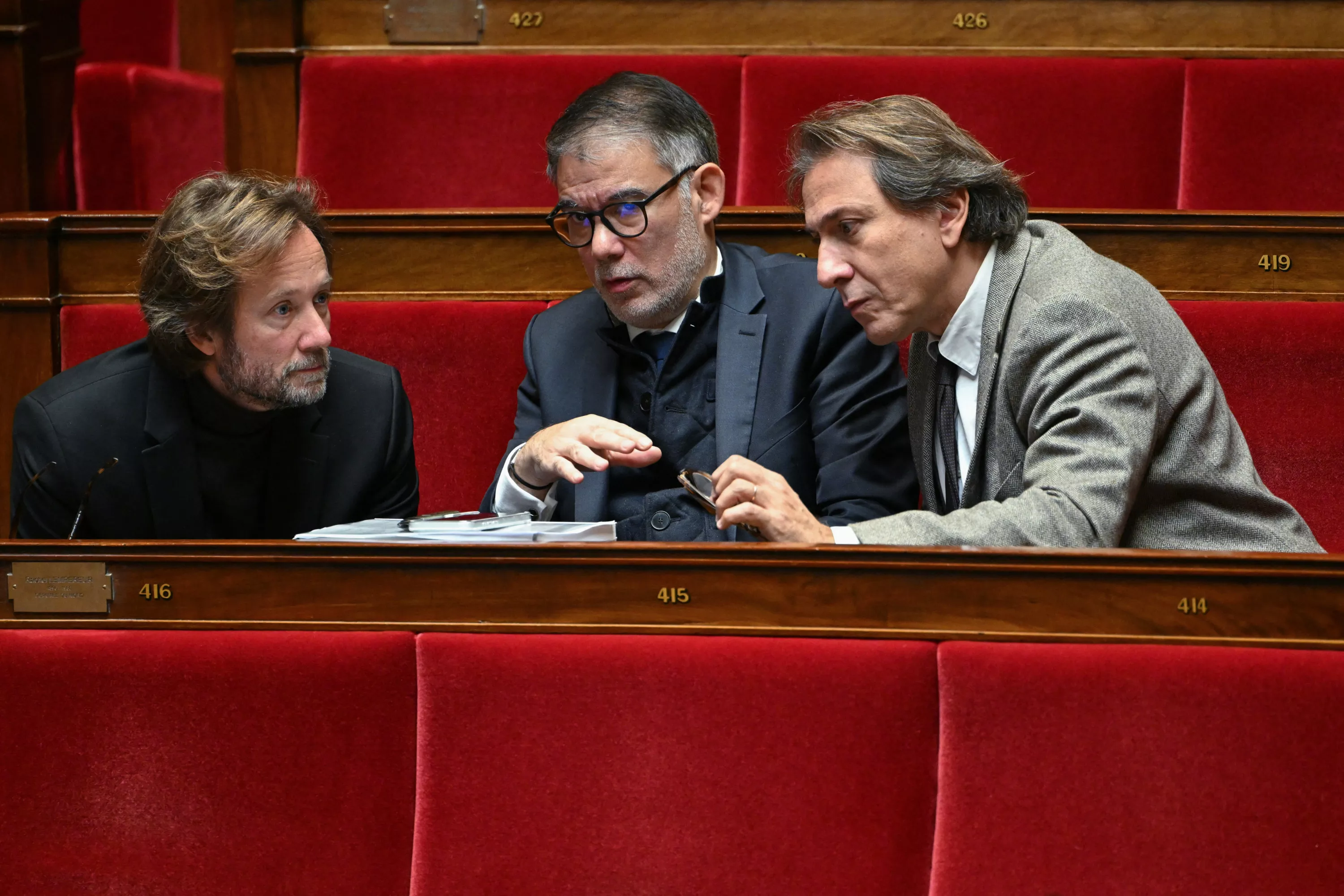 Budget 2027 : les députés socialistes ont le doigt sur le bouton de la censure