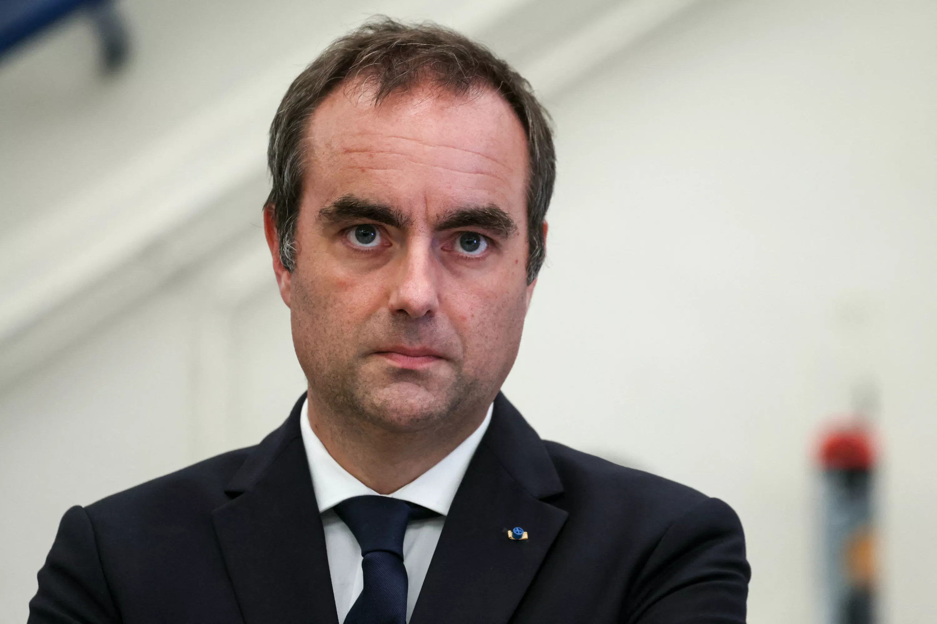 Budget 2027 : Sébastien Lecornu annonce 1,5 milliard d’euros contre les violences sexistes et sexuelles et 2,6 milliards pour la protection de l’enfance