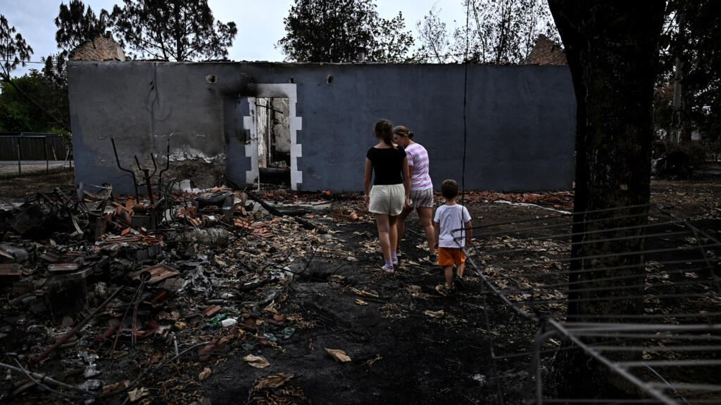 «C'est lunaire, c'est la désolation»: le retour des habitants du Porge, dans le sud de la France