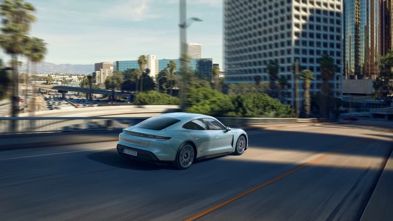 C'est le modèle pionnier du virage de Porsche dans l'électrique et ses ventes s'effondrent: la marque allemande envisage d'arrêter la production de sa sportive Taycan d'ici 2030