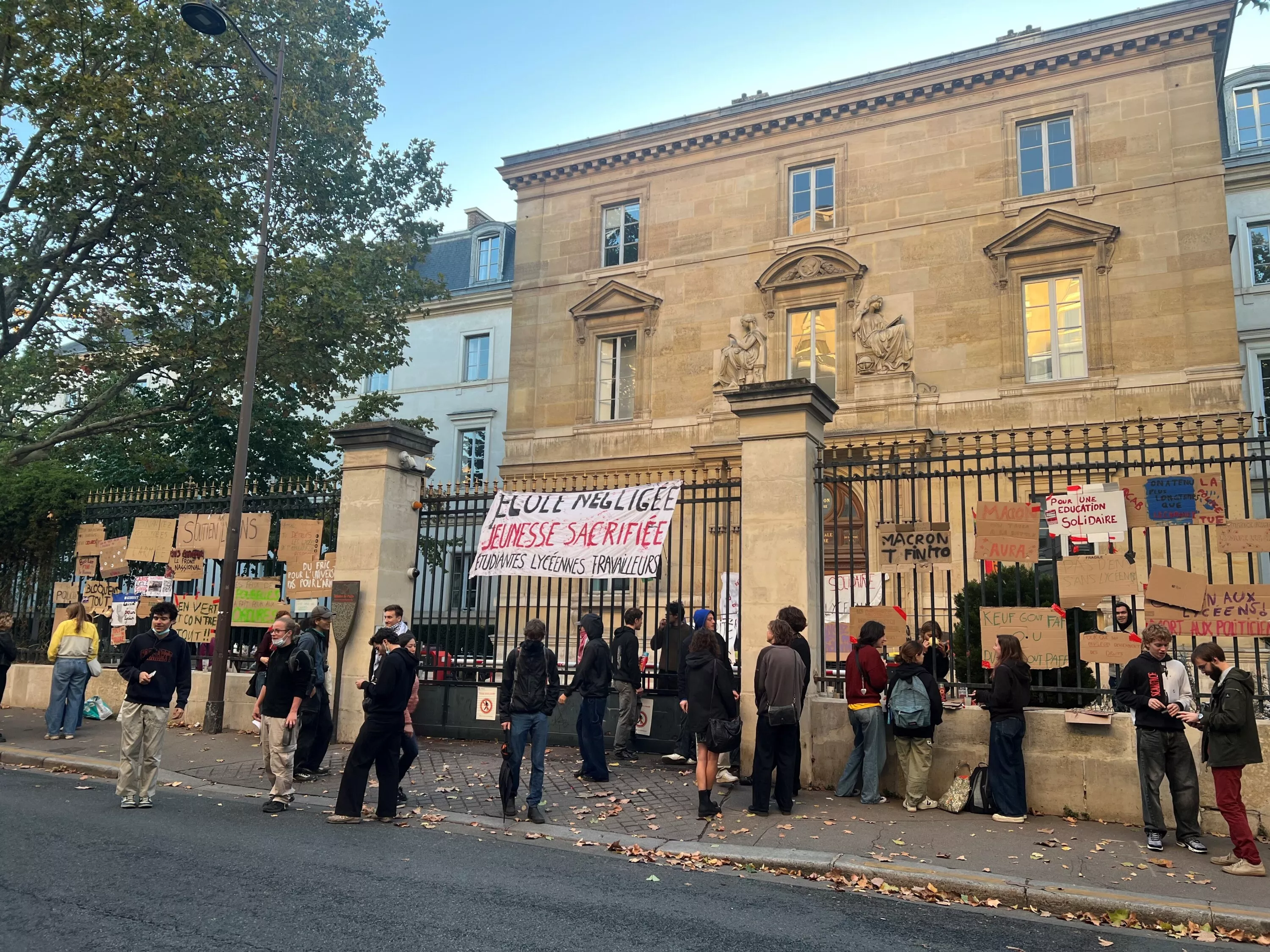 «C’est un symbole très fort»: à l’ENS Ulm, des étudiants se mobilisent et montent un blocus