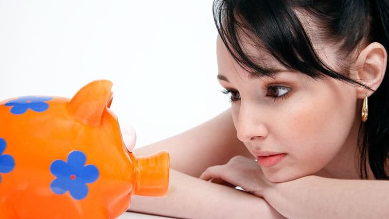 L'AMF dévoile un plan d'éducation financière pour encourager les femmes à investir en Bourse (elles n'étaient que 24% à le faire contre 45% des hommes en 2025)