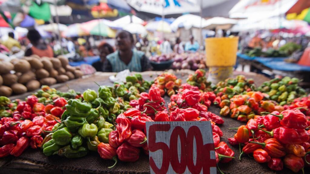 RDC: une réforme réserve à nouveau aux Congolais l'accès aux «petits commerces»