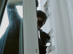 Cambriolages : voici ce que regardent le plus souvent les voleurs avant de choisir une maison à dévaliser
