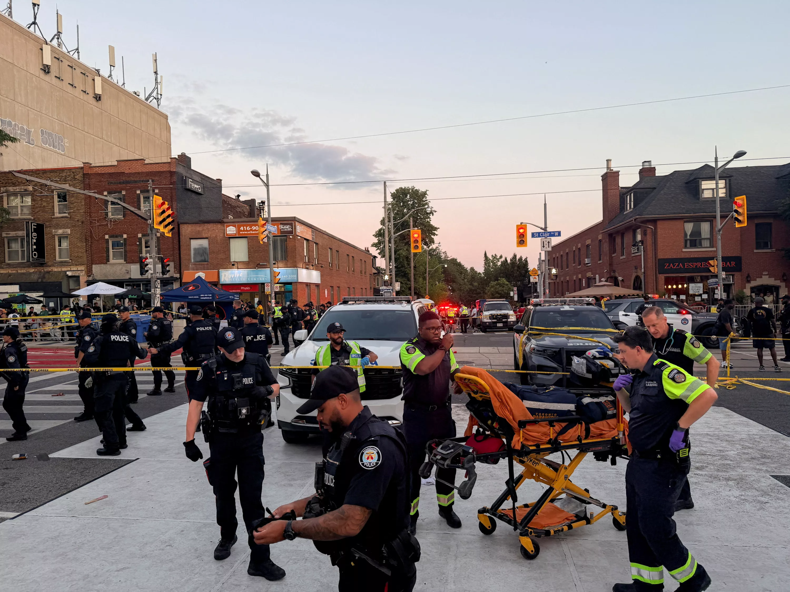 Canada: deux morts dans une fusillade à Toronto, le suspect en fuite