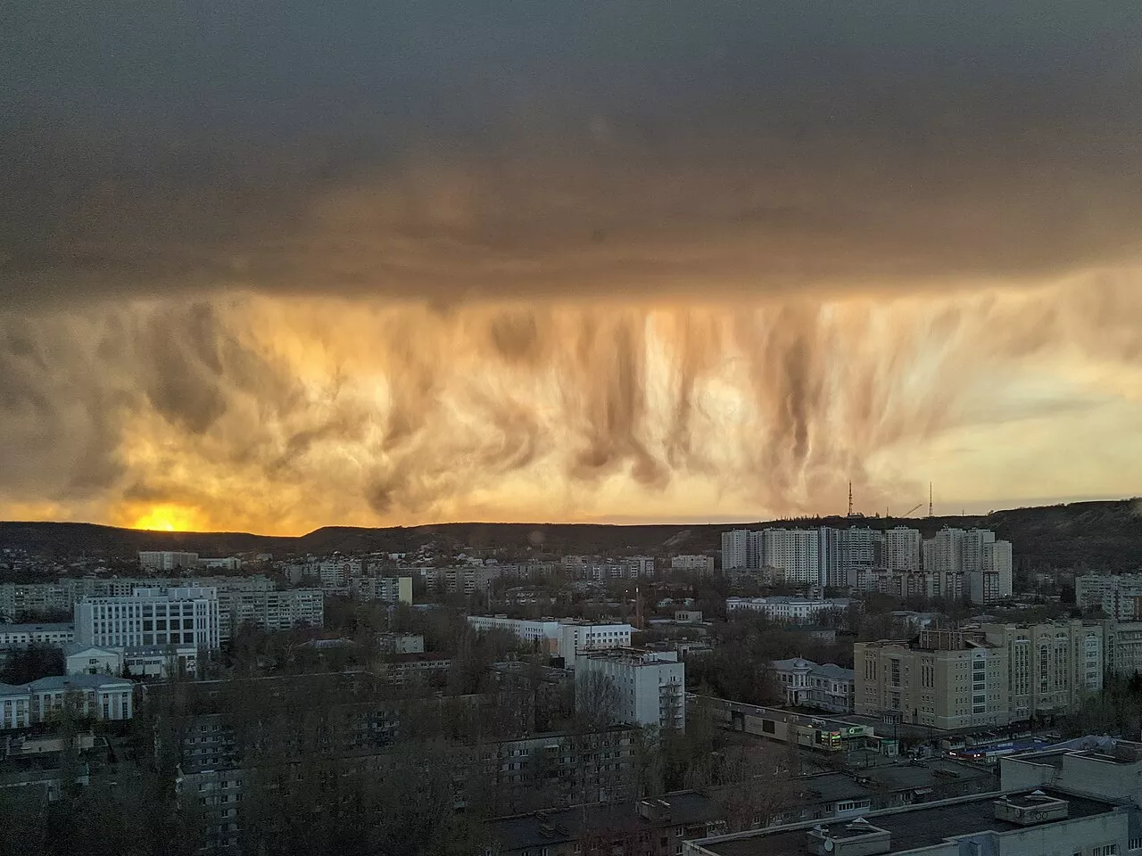 Canicule : «Heat burst» ou «effet de sèche-cheveux», ces orages sans pluie que la France redoute