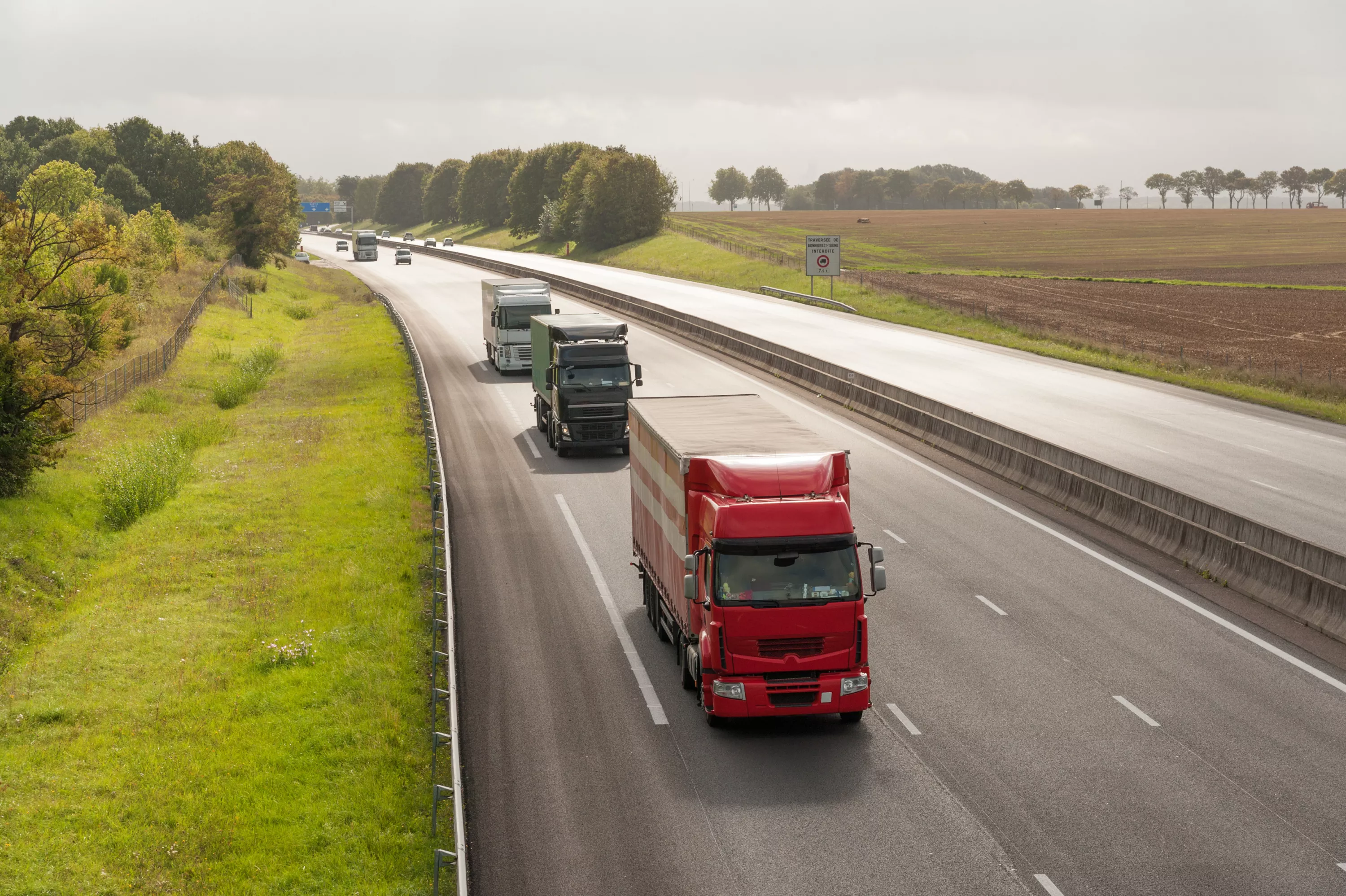 Carburants : un décret renouvelle les aides aux transporteurs routiers jusqu’au mois d’août
