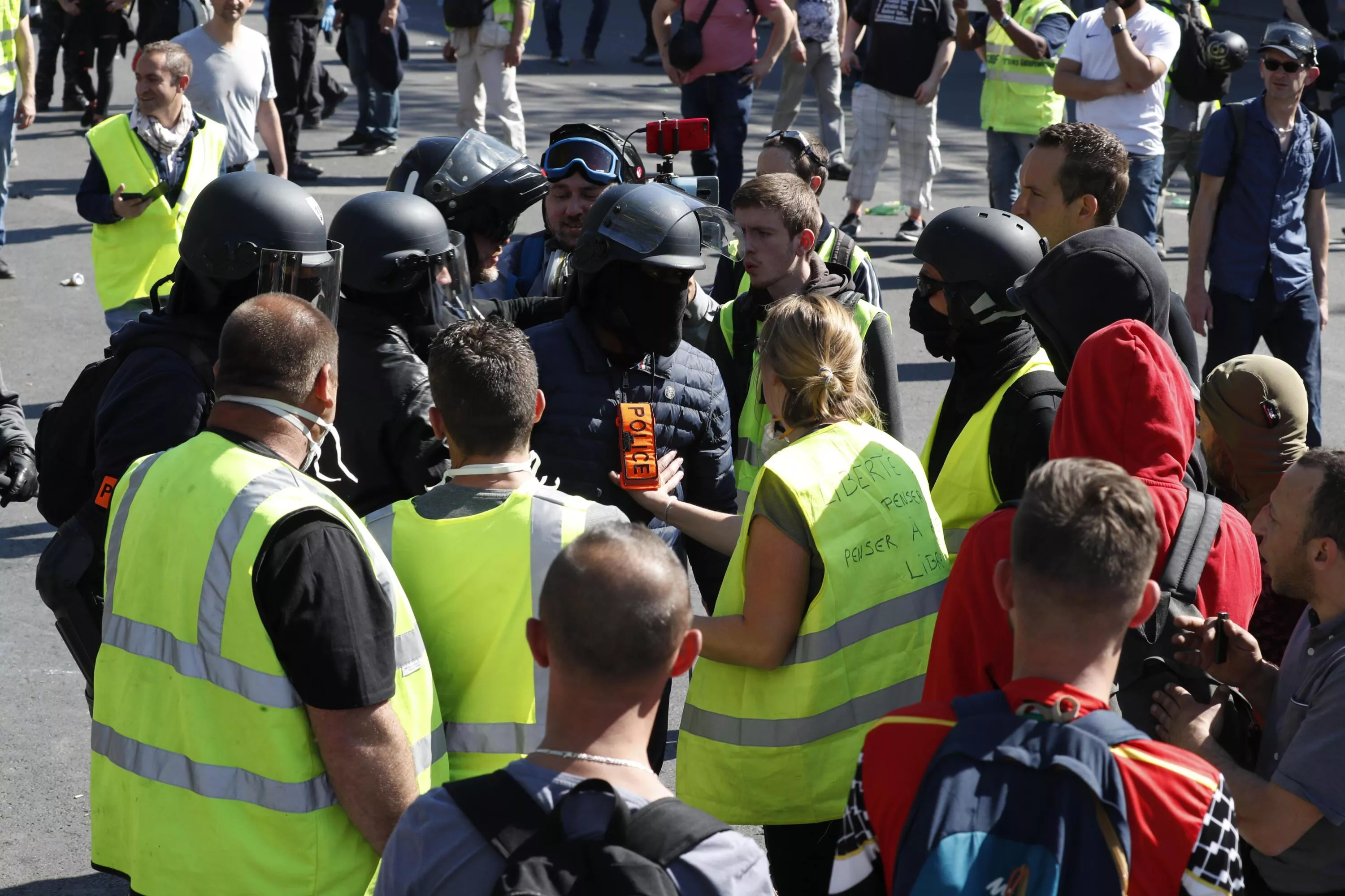Carburants : une très large majorité de Français croit au retour des « gilets jaunes »